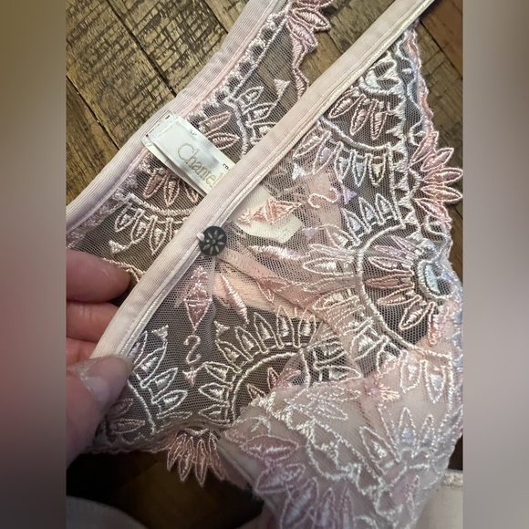 Chantelle bra and panties set 32A - Picture 3 of 6